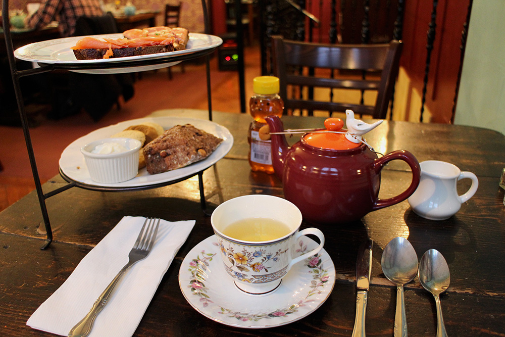 Alice's Tea Cup Chapter 2 Café in NYC / Restaurant Review